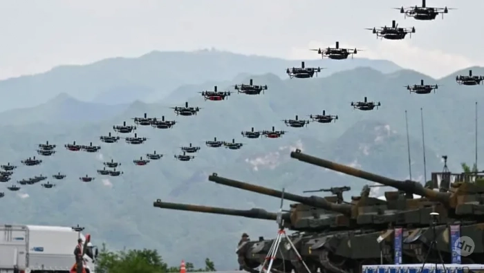 Стена щитов? Нет – стена дронов!