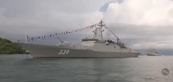 «Изолировали...»: ВМФ РФ принимает участие в Международной военно-морской выставке в Малайзии