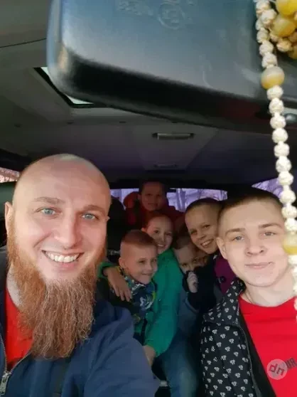 СК проверяет многоженца Ивана Сухова после обвинений дочери в сексуализированном насилии