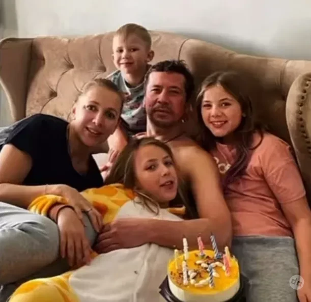 Андрей Мерзликин разводится с женой и матерью его четверых детей после 20 лет брака