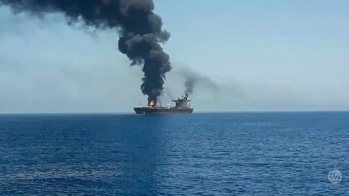 А что это там горит в Ормузском проливе? Нефть по 150$ за баррель?