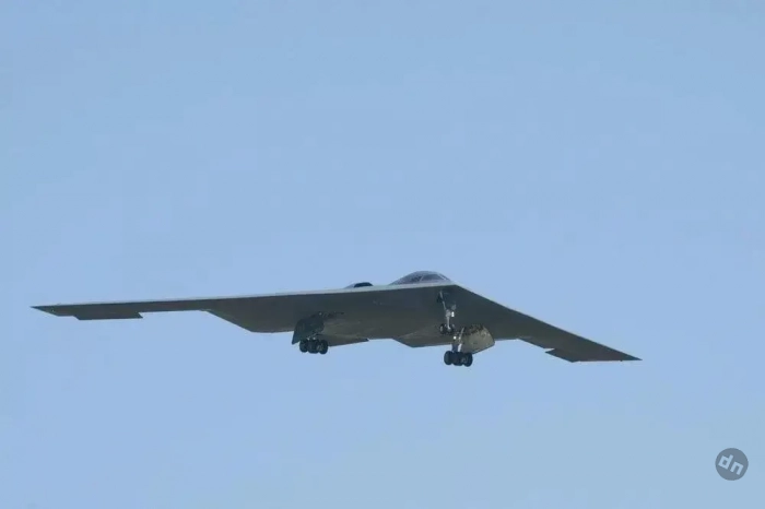 Минобороны США опубликовало видео боевых вылетов бомбардировщиков B-2 Spirit для ударов по Ирану в рамках операции «Полуночный молот»