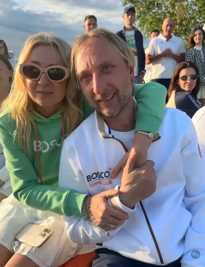 Яна Рудковская показала, как Евгений Плющенко выглядит спустя месяц после блефаропластики