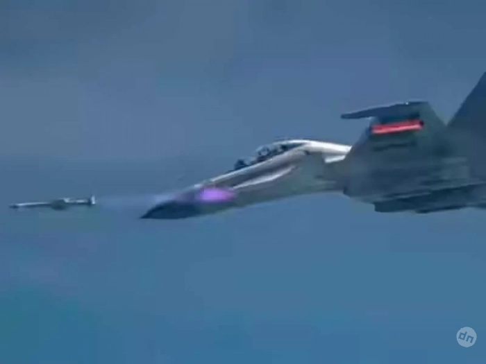 «Преимущество над врагом»: Су-30МКИ индийских ВВС успешно отстрелялся по целям ракетами Astra, которые создаются для перспективного истребителя LCA AF MK1A