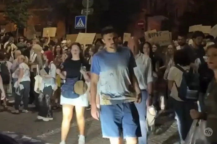 «Назад в будущее»: на акциях протеста в Киеве снова слышны антироссийские речёвки 2014 года