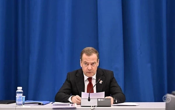Медведев о снятии моратория на РСМД: Западу нужно считаться с новой реальностью