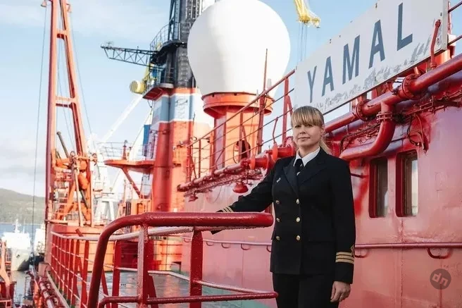 Россиянка стала первой в истории женщиной-капитаном атомного ледокола