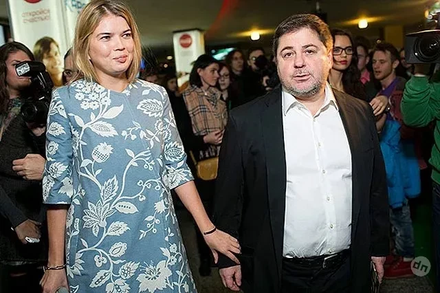 "Дети скитались по Европе и Украине". Александр Цекало ответил на обвинения в неуплате алиментов на детей от бывшей жены