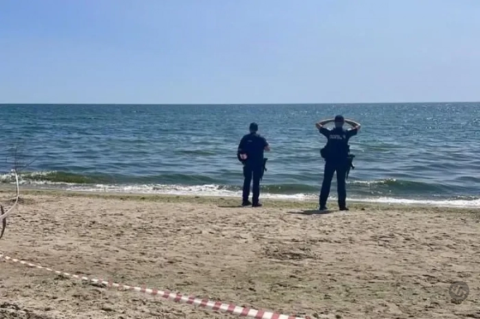 Сразу две сорванные штормом украинские морские мины сработали у побережья Одессы