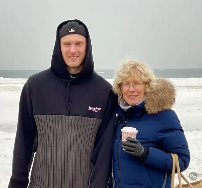 Против Анны Седоковой возбудили уголовное дело о доведении до самоубийства и вызвали её на допрос в Латвию