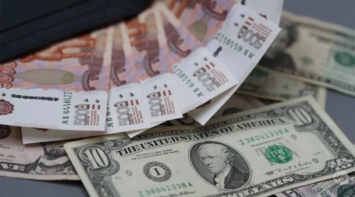 Эксперты прогнозируют: доллар больше не будет стоить 100 рублей