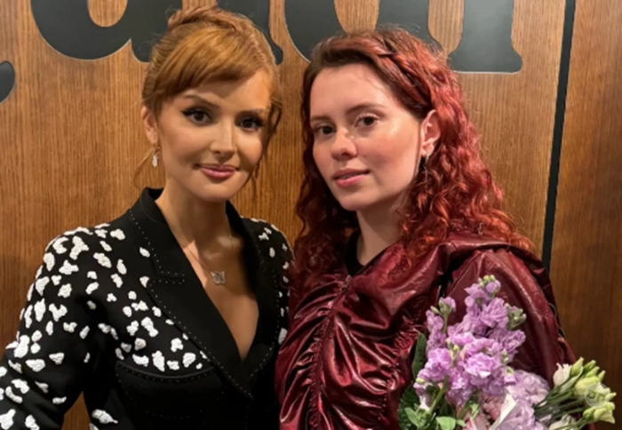 Дина Саева вышла в свет на фоне скандала с её бойфрендом Никитой Ефремовым*