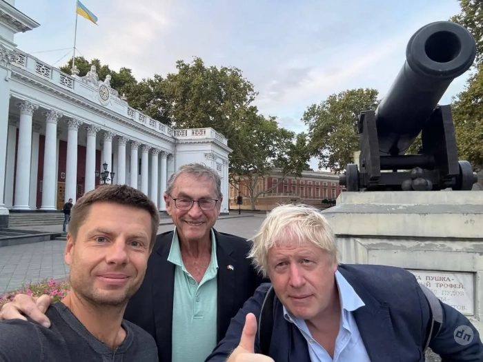Сторонник идеи «до последнего украинца» Борис Джонсон неожиданно прибыл в Одессу