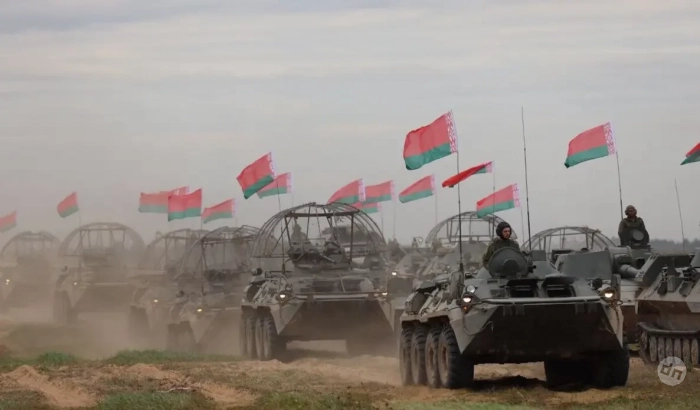 Лукашенко: нашим военным пора прекратить оправдываться за учения «Запад-2025»