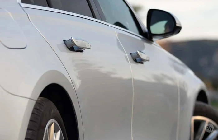 Почему выдвижные ручки на дверях машин считаются опасными