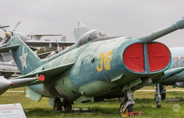 Первый советский самолет с вертикальным взлетом: 6 интересных особенностей Як-36