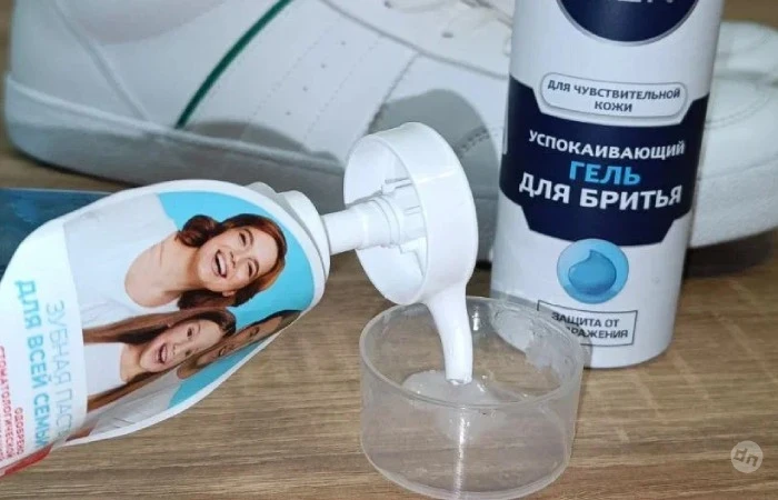 Зачем гелем для бритья смазывать обувь и наносить его на зеркала: необычные бытовые хитрости