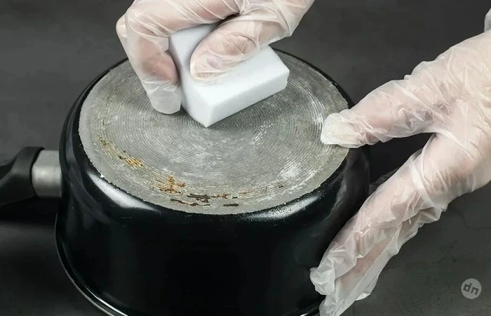 6 вещей, которые ни в коем случае нельзя делать с меламиновой губкой