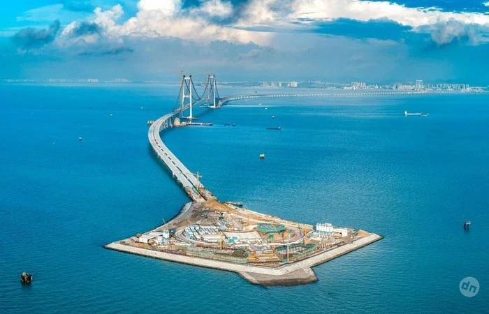 Китай выбросил 7 млрд на строительство 24-километрового моста-тоннеля: что получилось по итогу