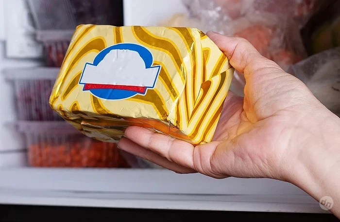 Зачем опытные хозяйки замораживают сливочное масло пачками