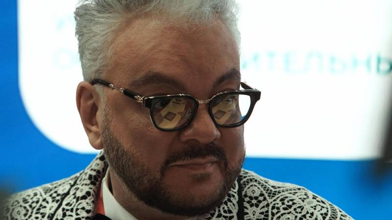 Поп-кроль России Филипп Киркоров отправил детей за границу