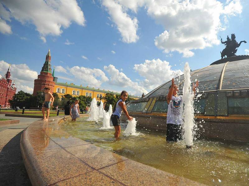 Прогноз погодных катаклизмов на лето: где будут наиболее вероятные бедствия