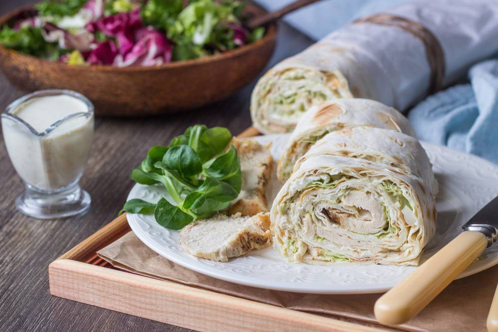 Вкусные рецепты лаваша с начинкой для летнего перекуса